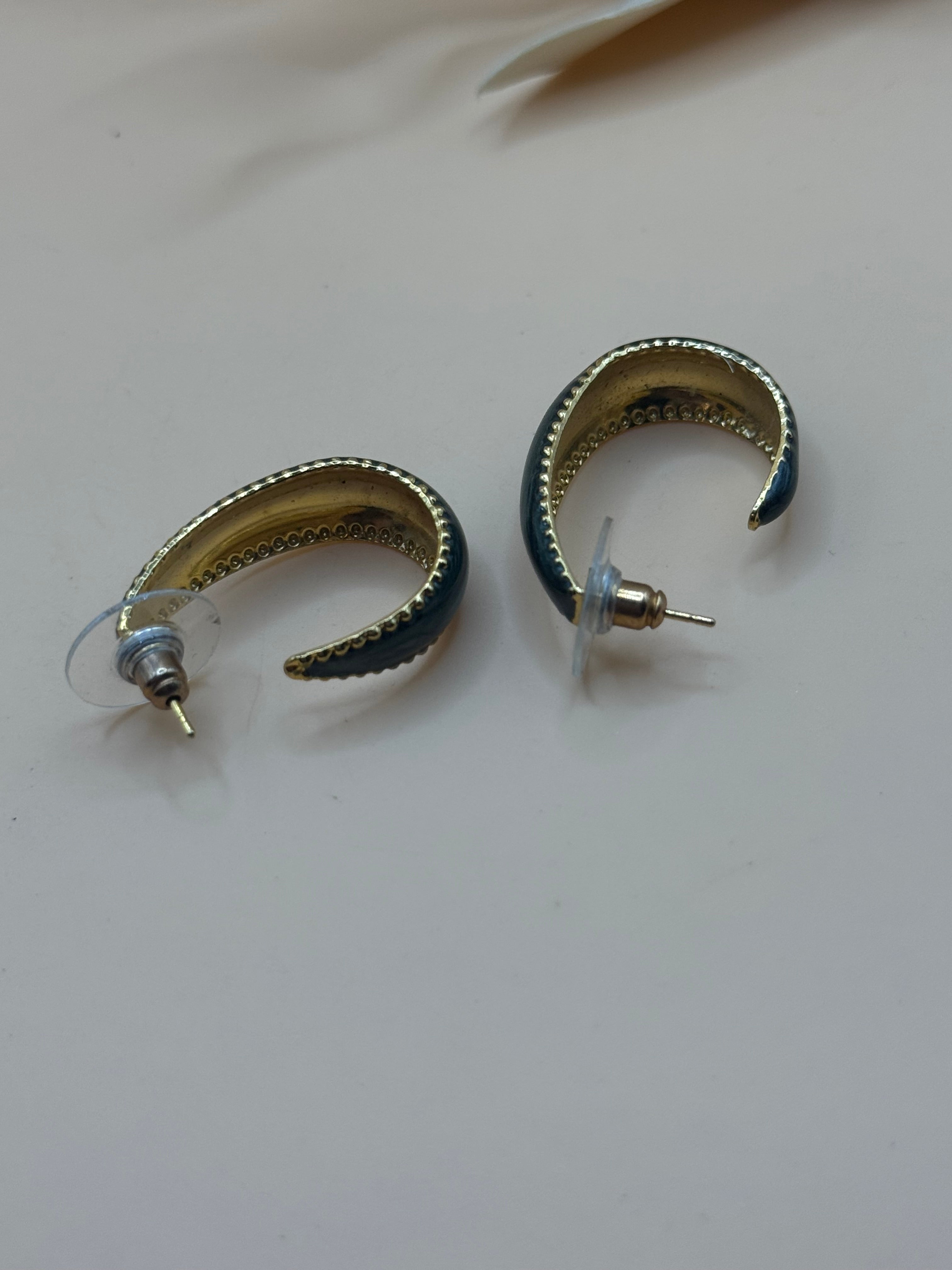 Dark Green Marbled Enamel Gold Tone Half Hoop Earrings Vintage Curved Statement Retro