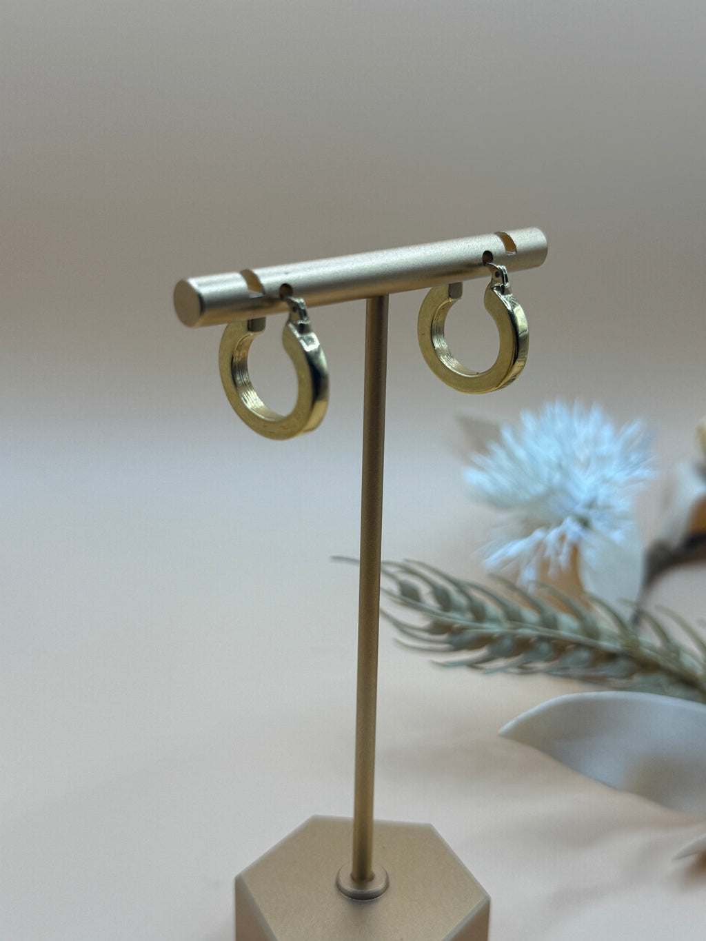 Gold Tone Hoop Earrings Classic Huggie Hoop Earrings Minimalist Everyday Jewelry