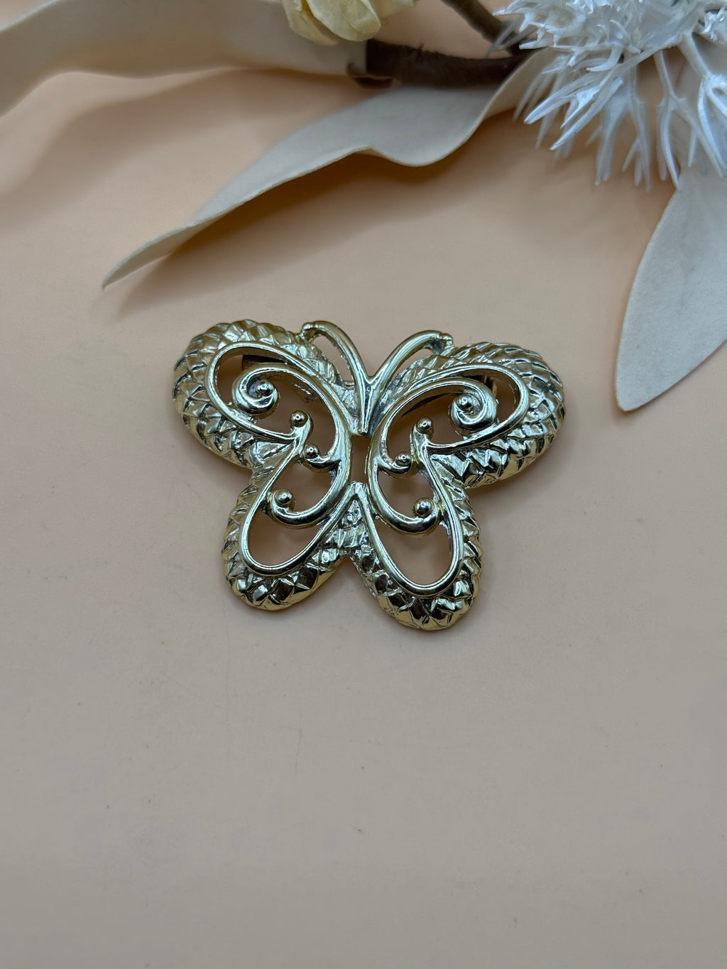 Vintage Gold Tone Openwork Butterfly Brooch Textured Filigree Style Pin Elegant