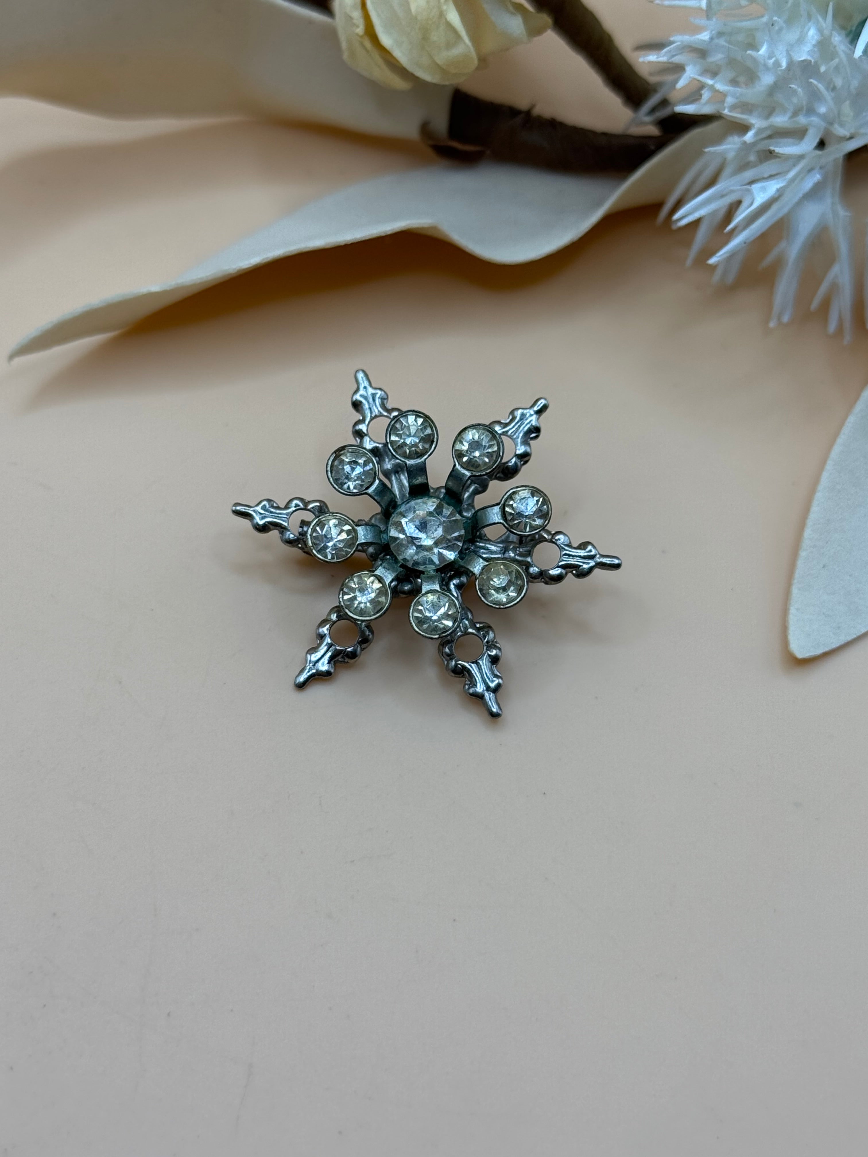 Vintage Silver Tone Clear Rhinestone Snowflake Brooch Sparkly Winter Holiday Pin