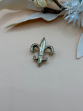 Vintage Fleur De Lis Gold Tone Brooch Pin French Heraldic Symbol Classic Style