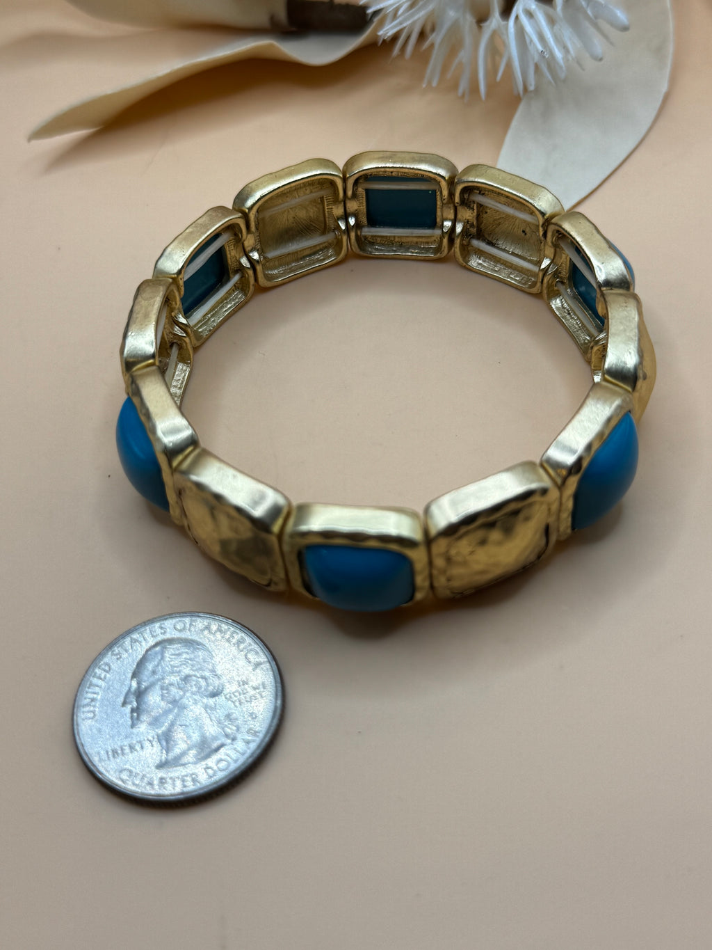 Gold Tone Blue Stone Stretch Bracelet Hammered Links Statement Jewelry
