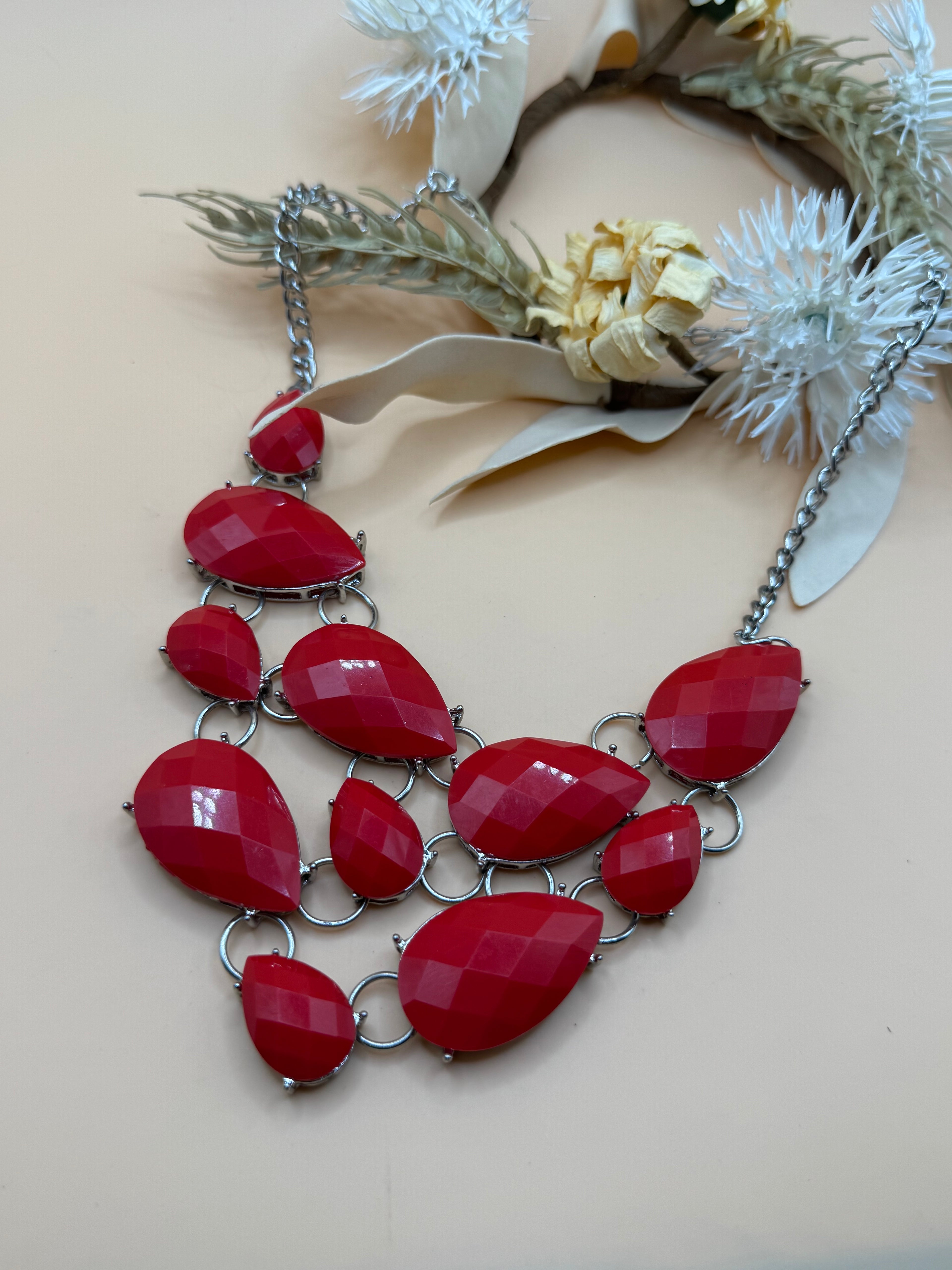 Red Faceted Acrylic Statement Bib Necklace Silver Tone Chain 16” Adjustable