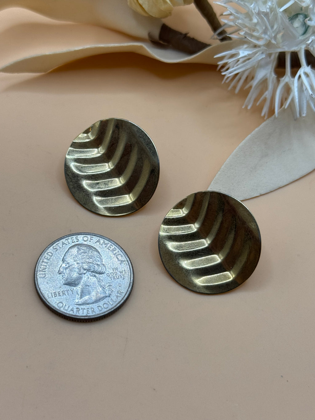 Vintage Gold Tone Textured Chevron Disc Stud Earrings Statement Jewelry