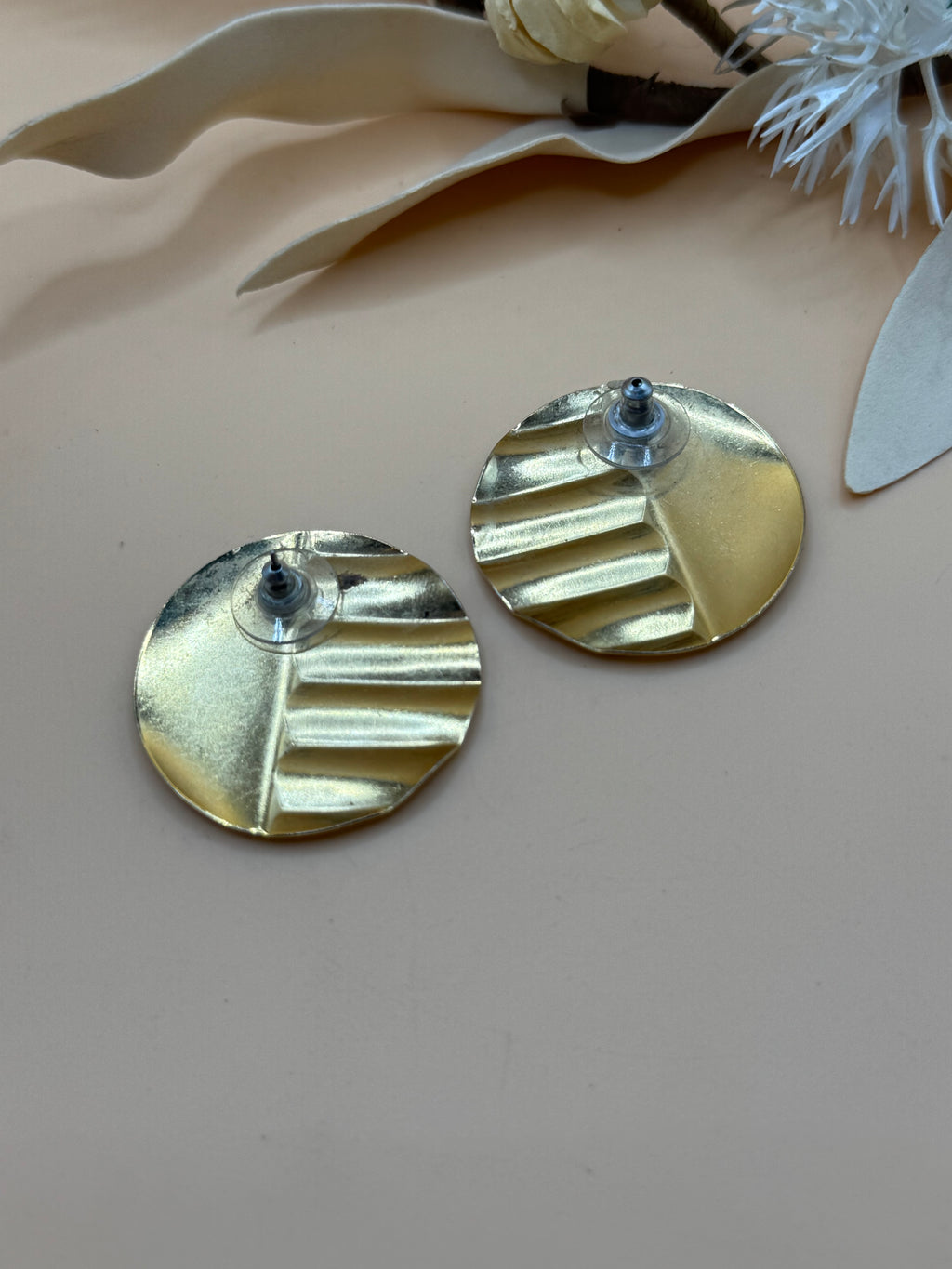 Vintage Gold Tone Textured Chevron Disc Stud Earrings Statement Jewelry