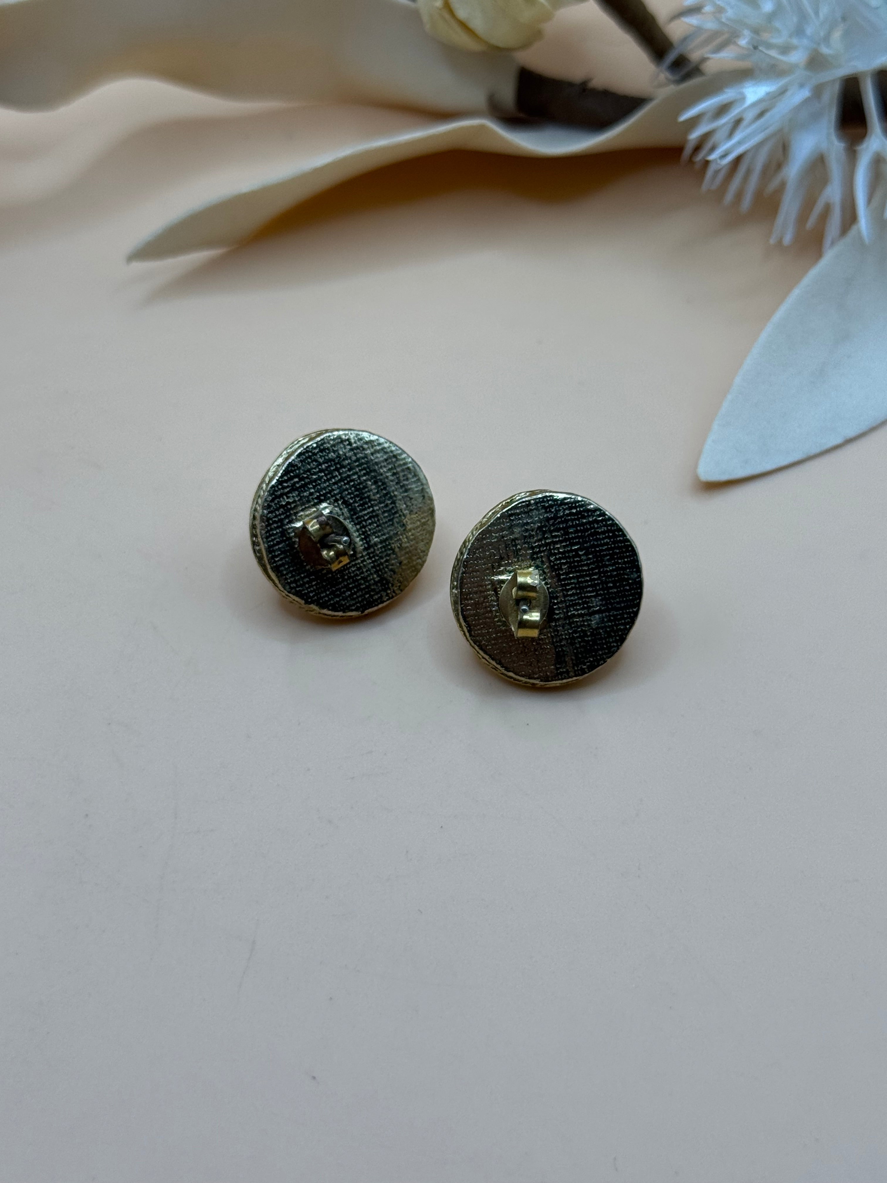 Vintage Gold Tone Pearl Stud Earrings Rope Twist Border