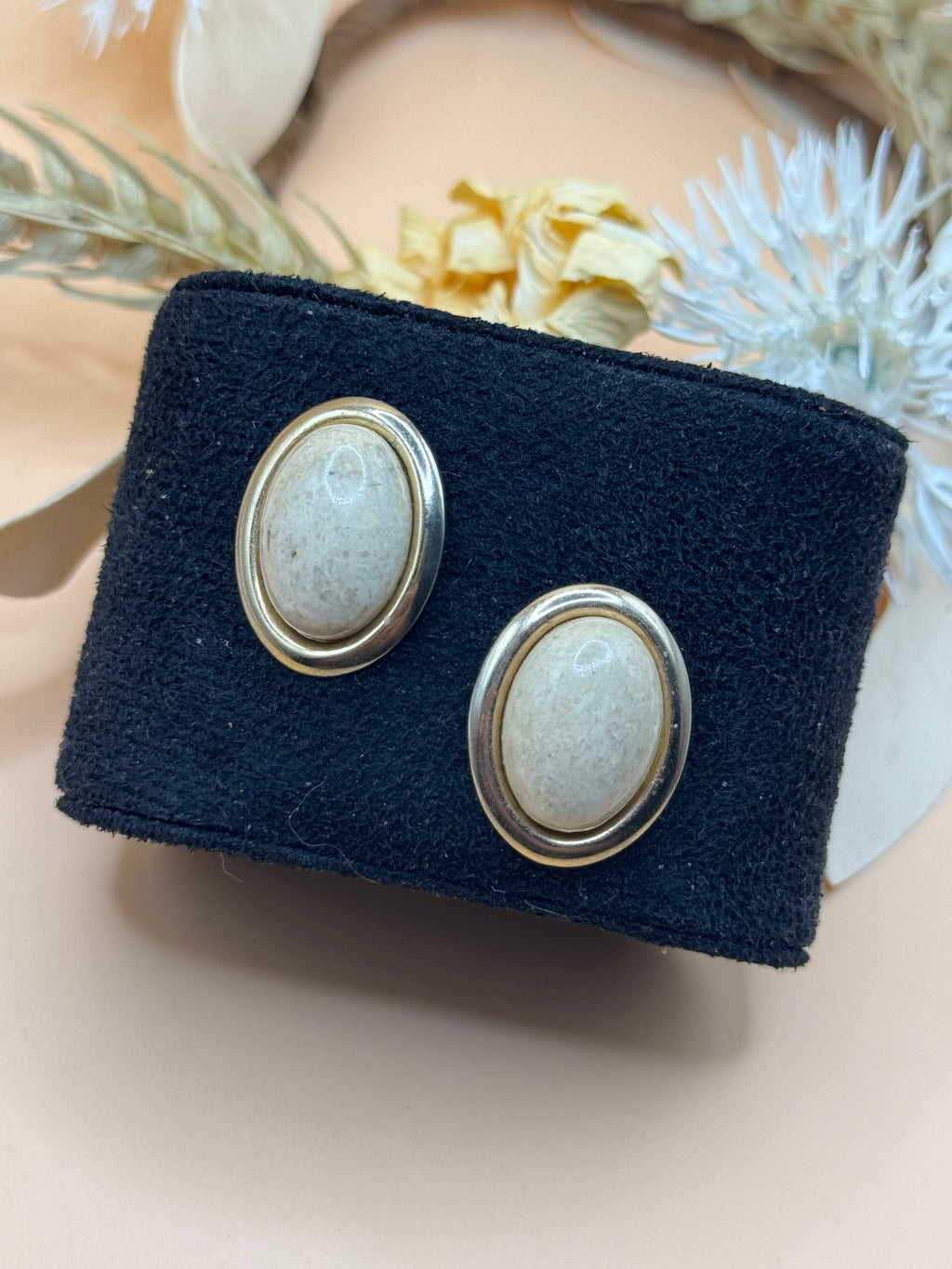 Vintage Cream Oval Cabochon Gold Tone Stud Earrings