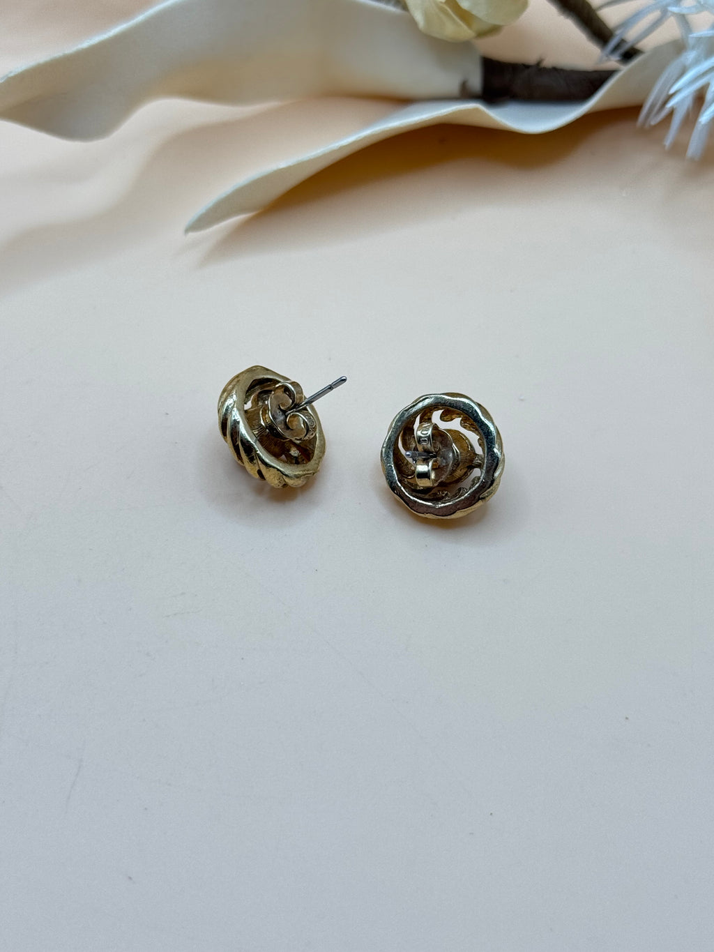 Vintage Cobalt Blue Cabochon Gold Tone Swirl Stud Earrings