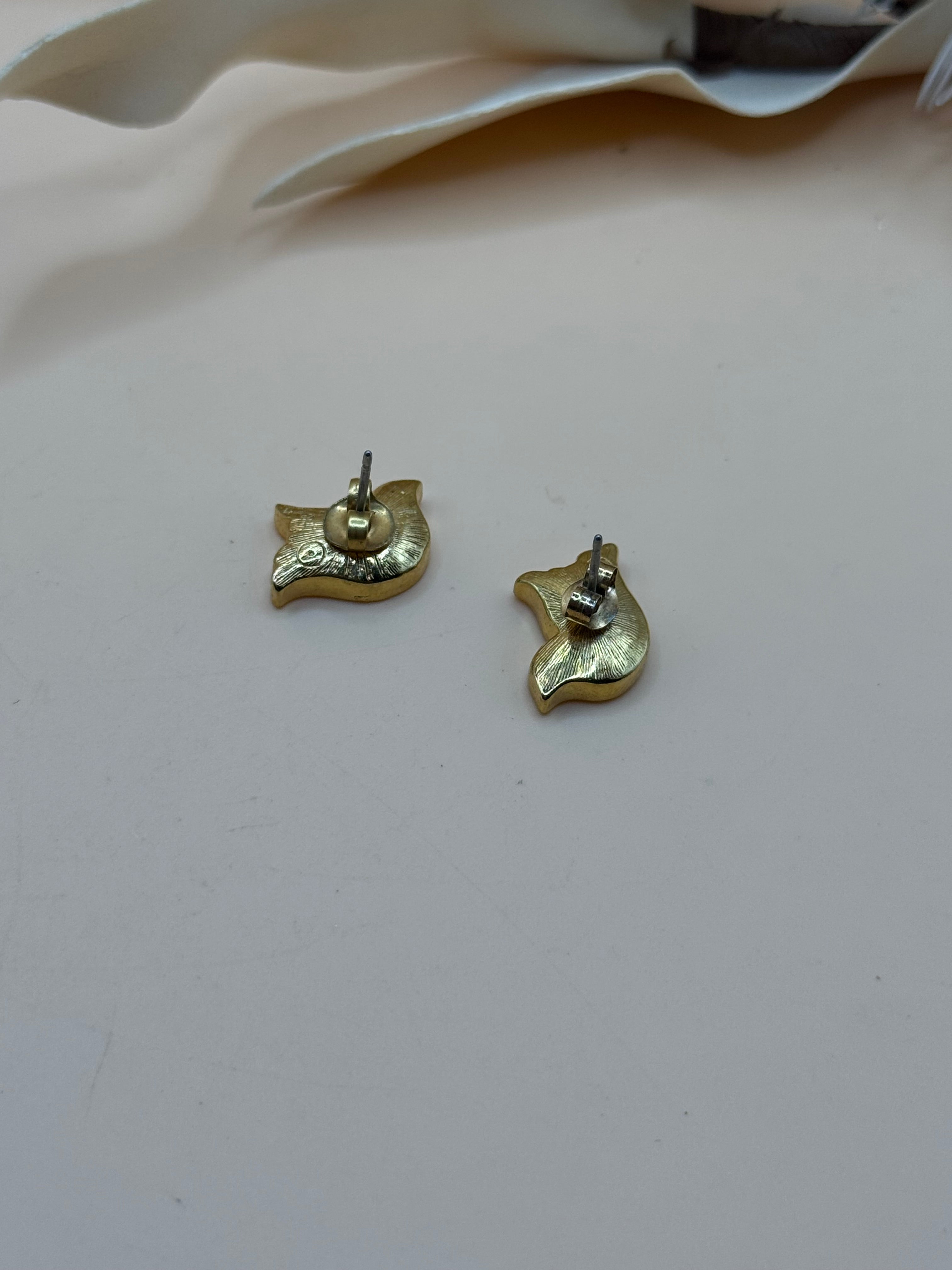Vintage Gold Tone Yellow Glitter Enamel Dove Bird Stud Earrings