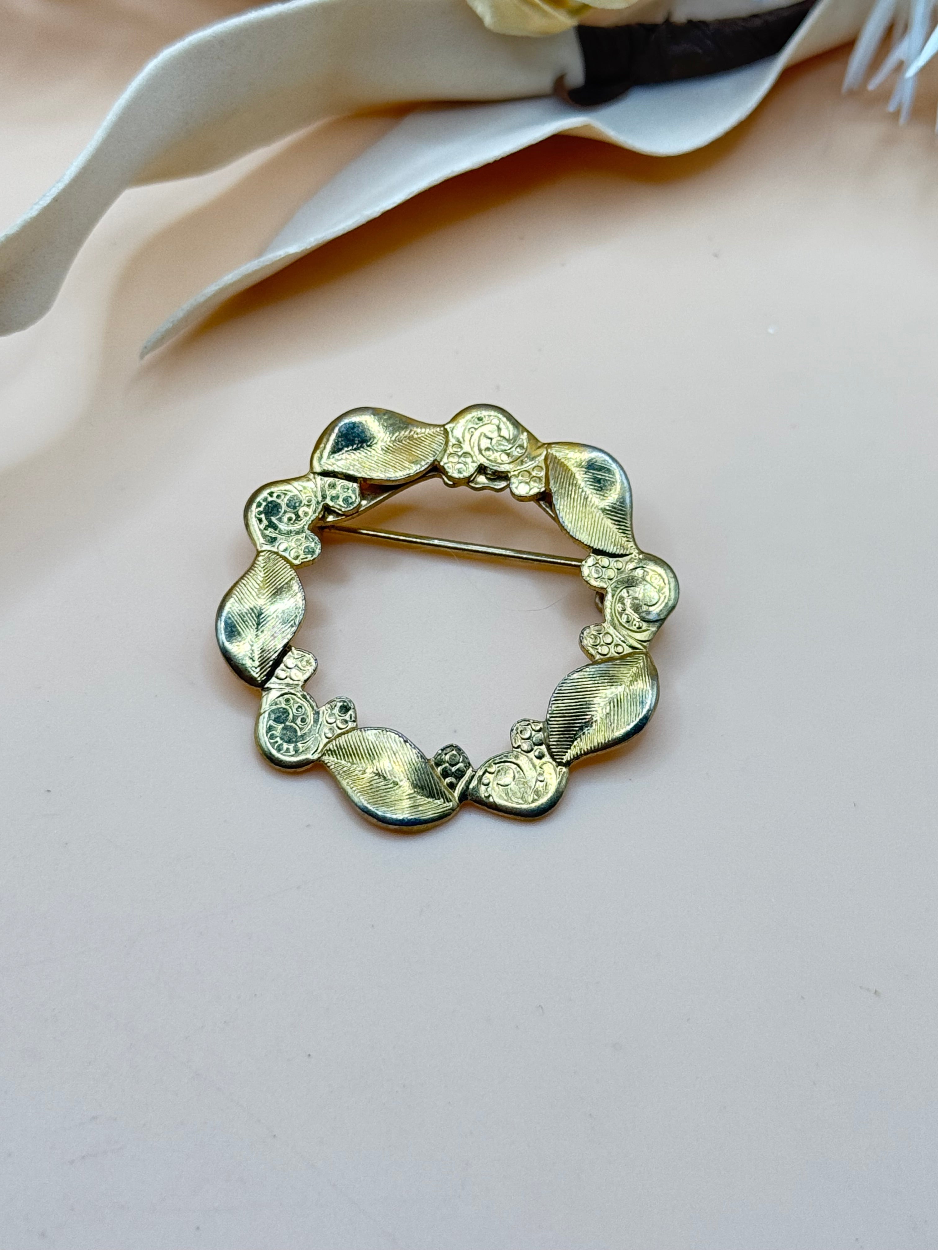 Vintage Gold Tone Leaf and Paisley Wreath Brooch