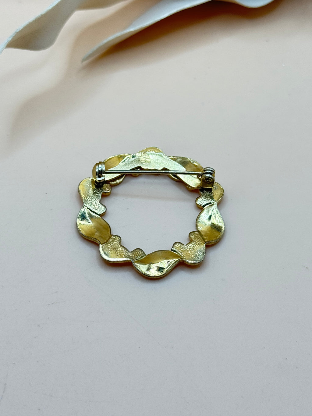 Vintage Gold Tone Leaf and Paisley Wreath Brooch