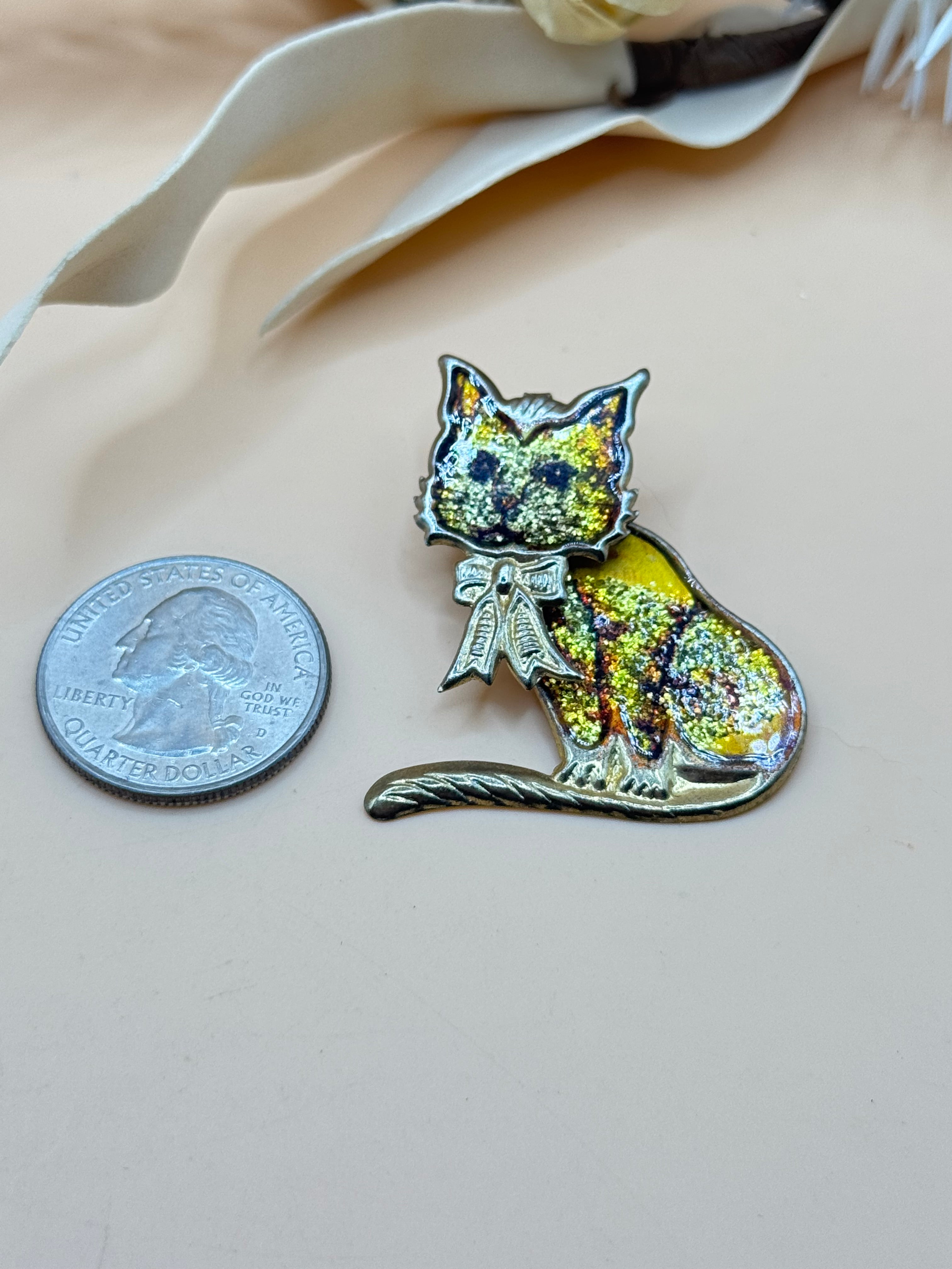 Vintage Glitter Enamel Cat Brooch Pin Gold Tone Bow Accent