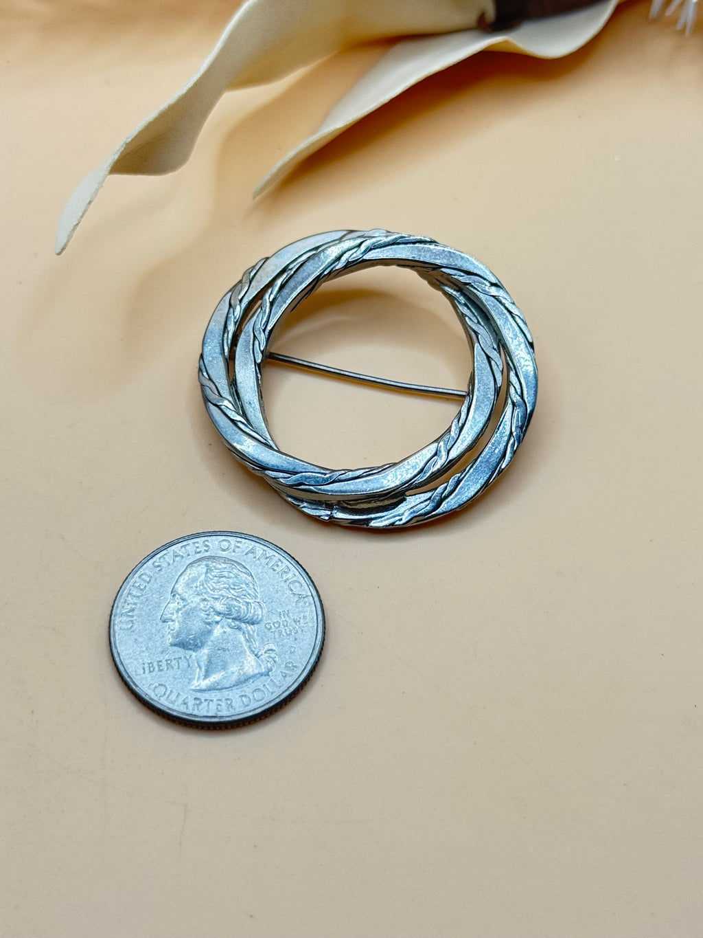 Vintage Silver Tone Twisted Wreath Circle Brooch